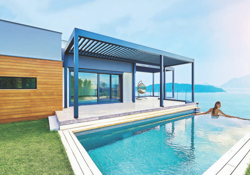 Feature compact 2.jpg